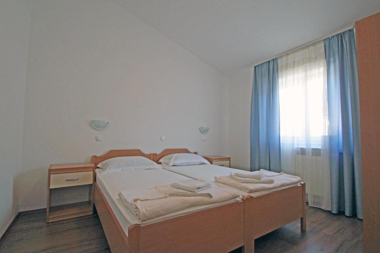 Apartments By The Sea Vinjerac, Zadar - 5811 Luaran gambar