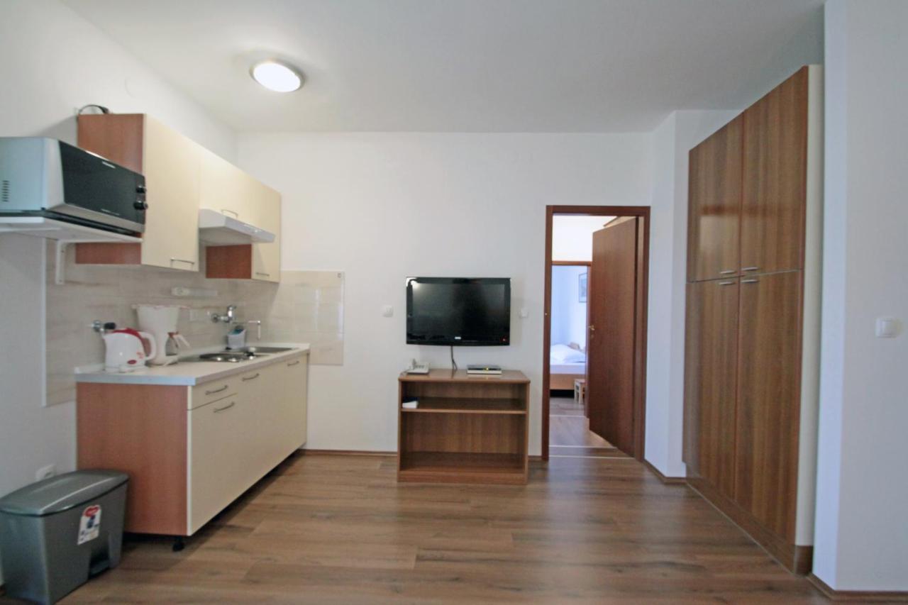 Apartments By The Sea Vinjerac, Zadar - 5811 Luaran gambar